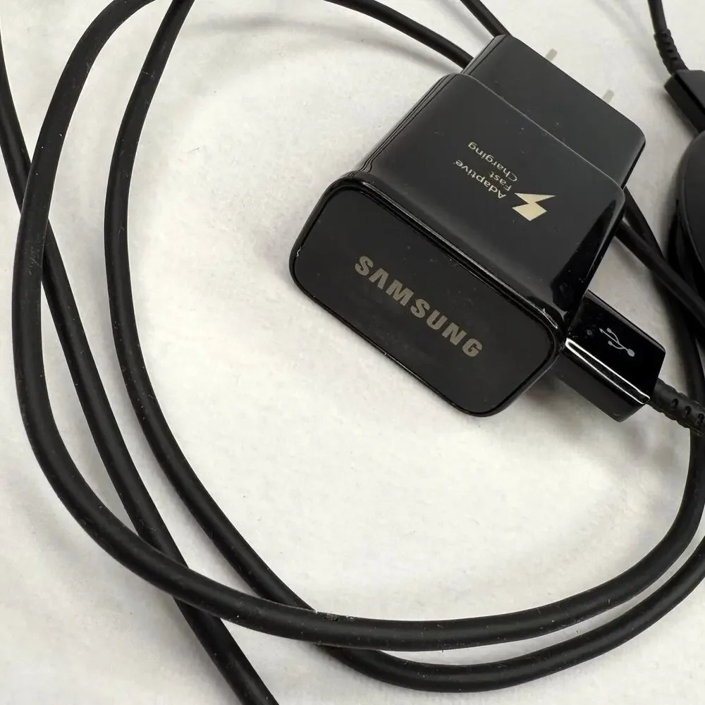 Set of Two Samsung Qi Wireless Chargers EP-N5100